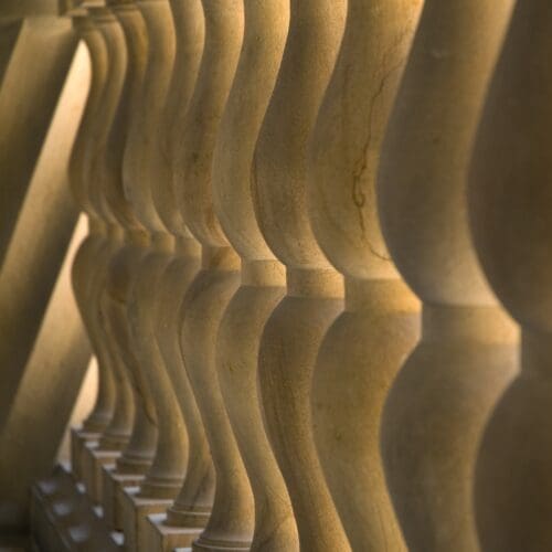 Detailansicht der Architektur des Innenhofs im Alten Schloss.